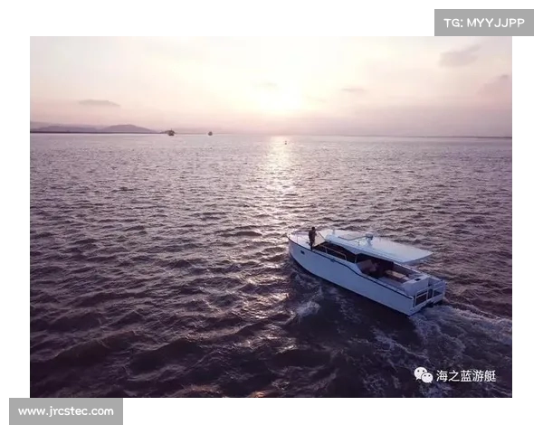 高尔夫球场的绿意世界与挑战探索,感受挥杆瞬间的极致魅力 高尔夫球场的绿意世界与挑战探索,感受挥杆瞬间的极致魅力